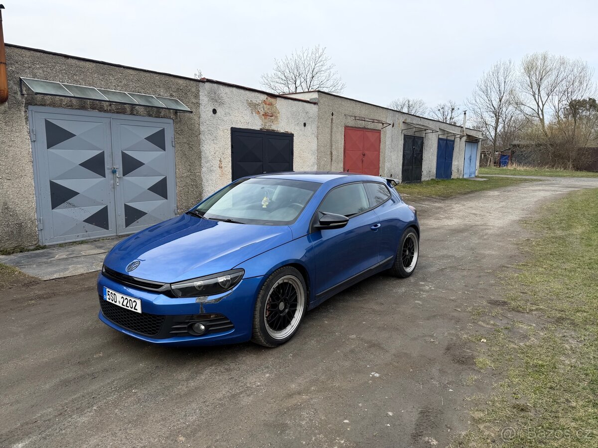 Volkswagen Scirocco 2.0 tdi - 2