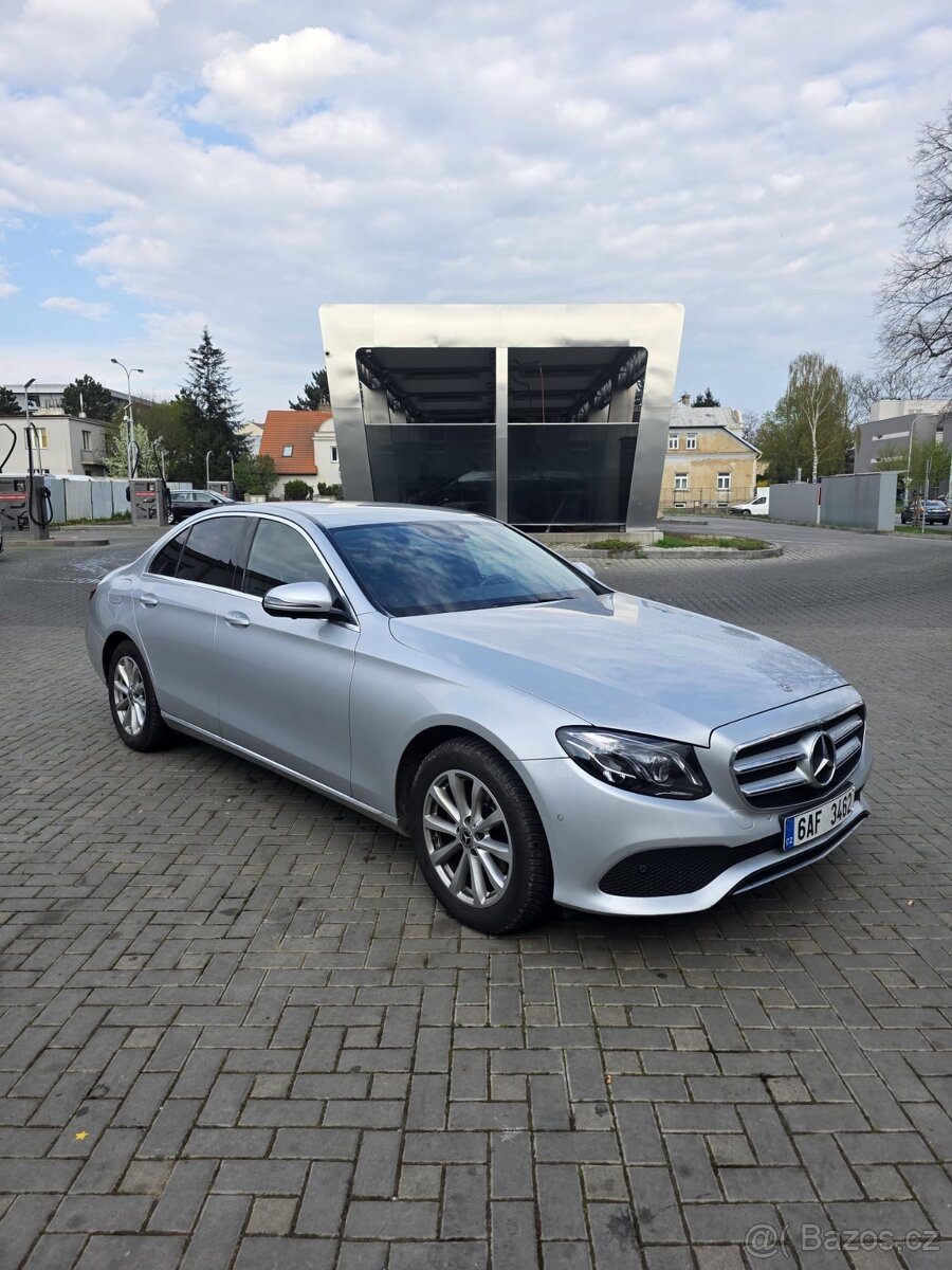 Mercedes Benz E220D 2017 - 2
