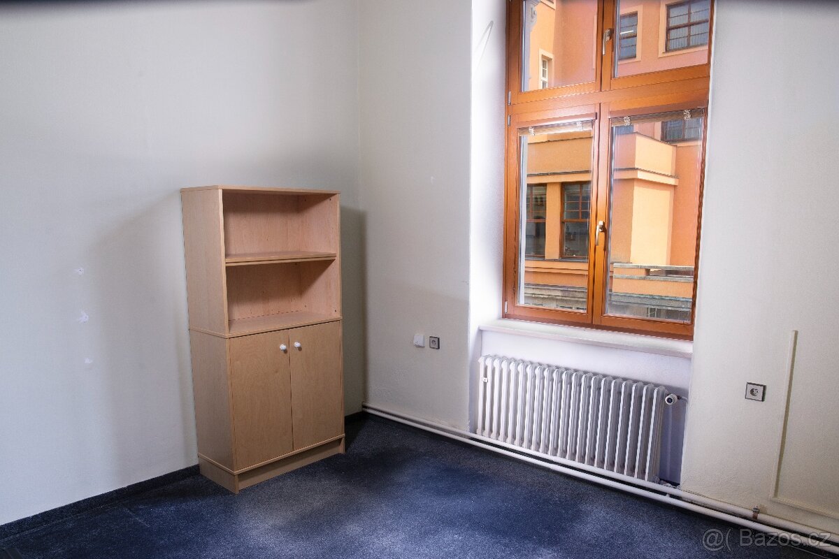Kancelářské prostory přímo u "Radnice" Jablonec nad Nisou – pohled 2