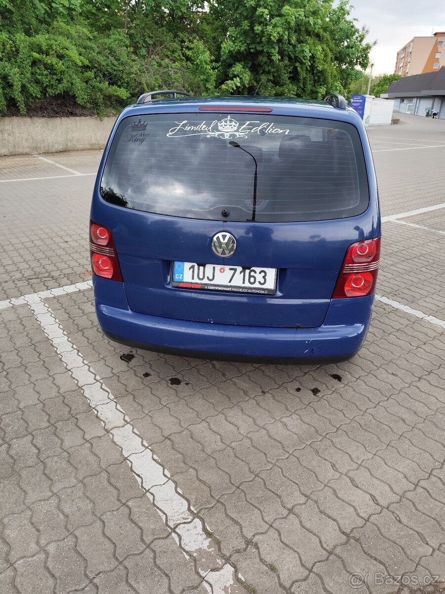 Volkswagen Touran - 2