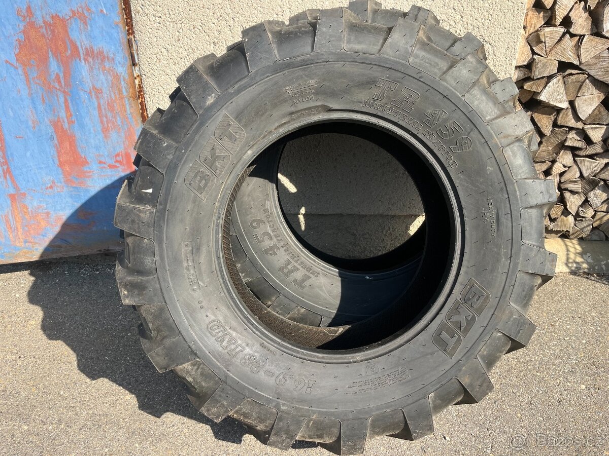 BKT 16,9-28 TR459 traktorbagr NOVÉ - 2