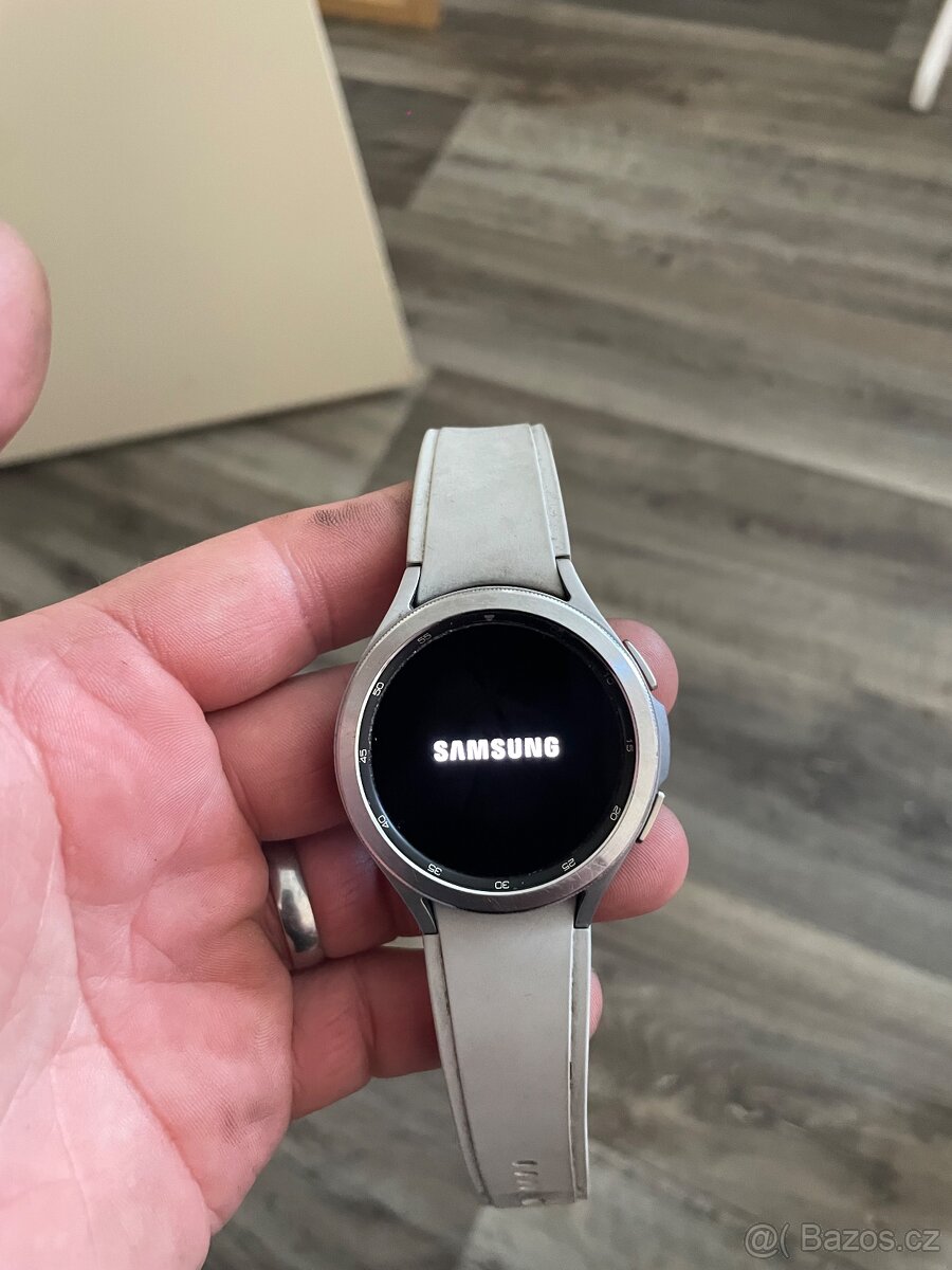 Galaxy Watch 4 - 2