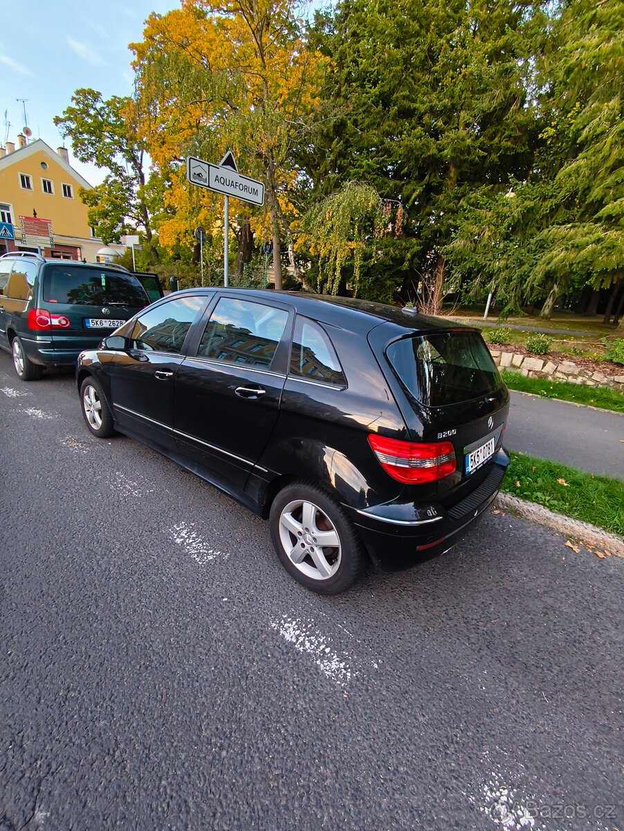 Mercedes Benz B200 - 2
