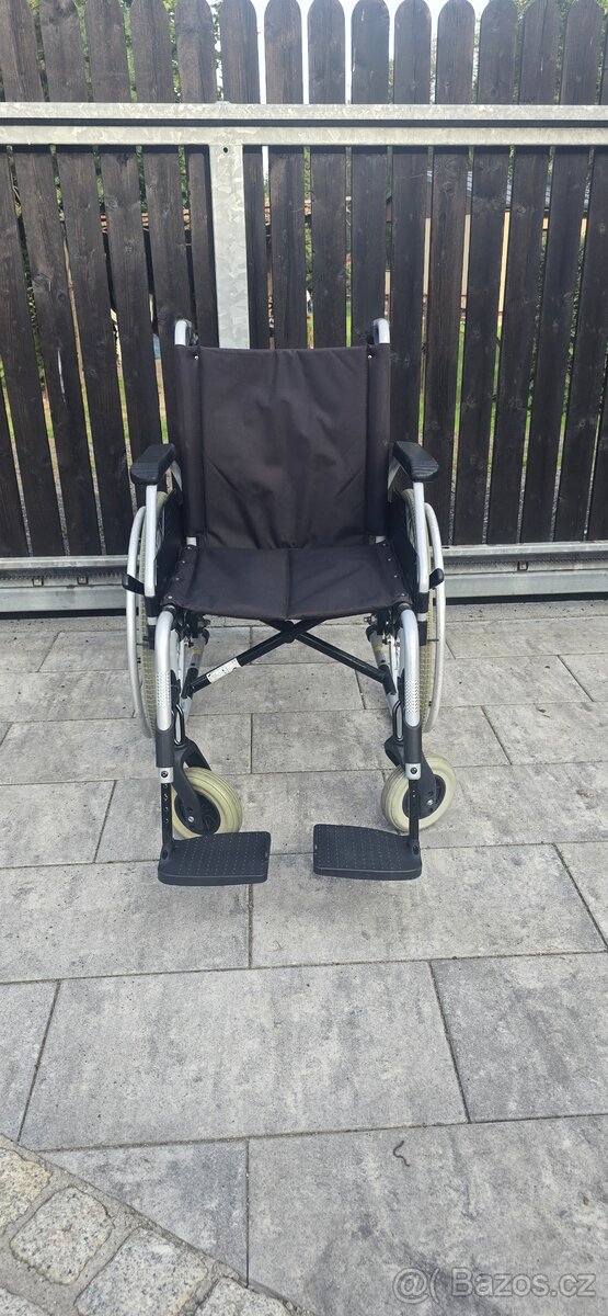 Invalidní vozík - 2