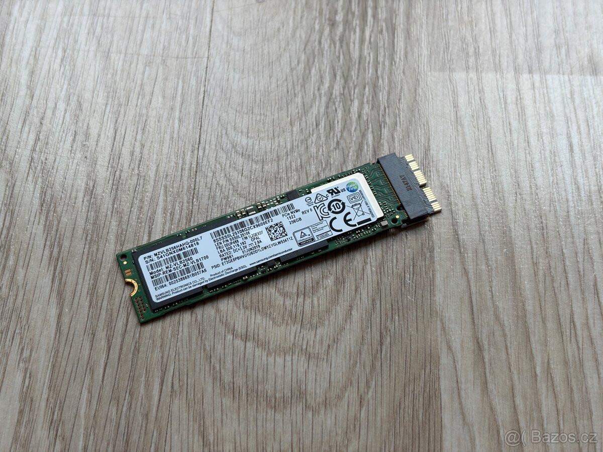 Samsung M.2 NVMe SSD Disk 256 GB + redukce pro MacBook - 2