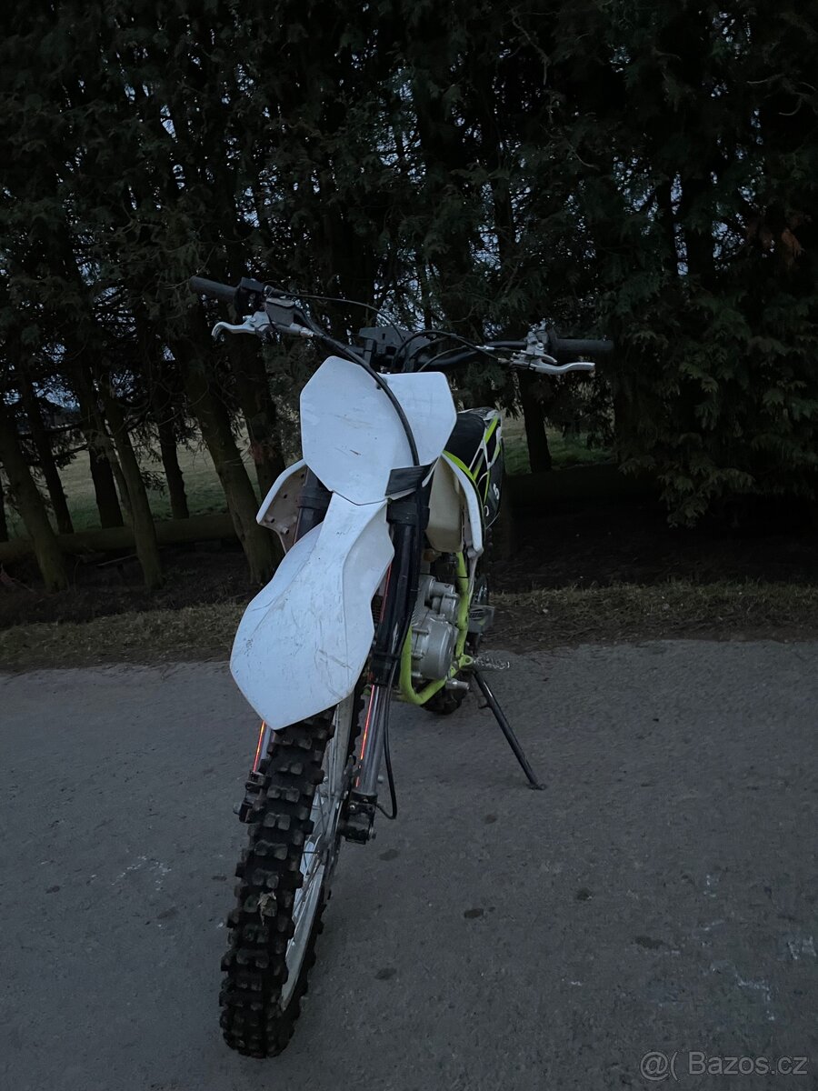 Pit bike 250