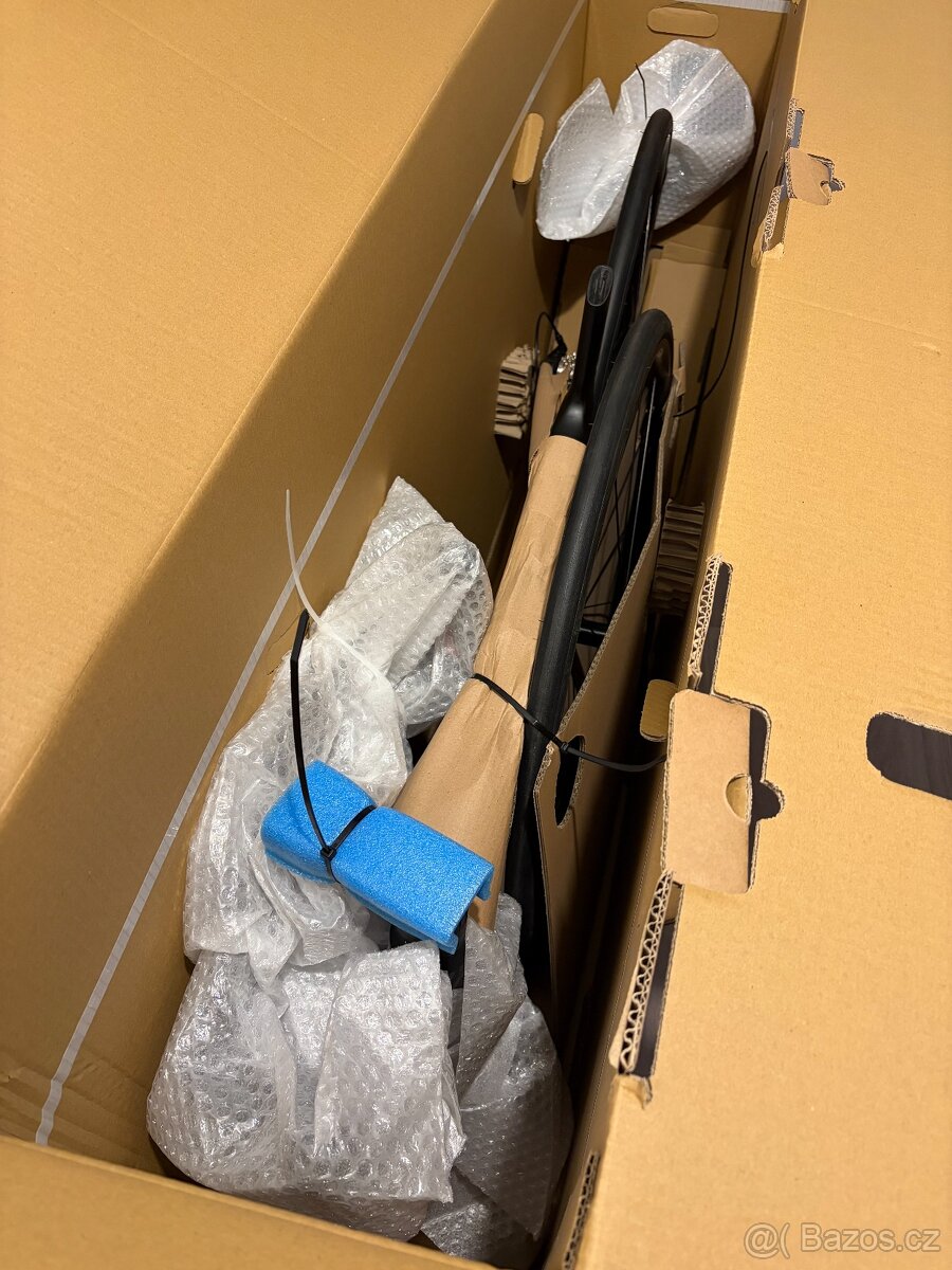 Trek Madone SL 5 Gen 8 Hex Blue M/54 2025 - NOVÉ NEPOUŽITÉ - 2