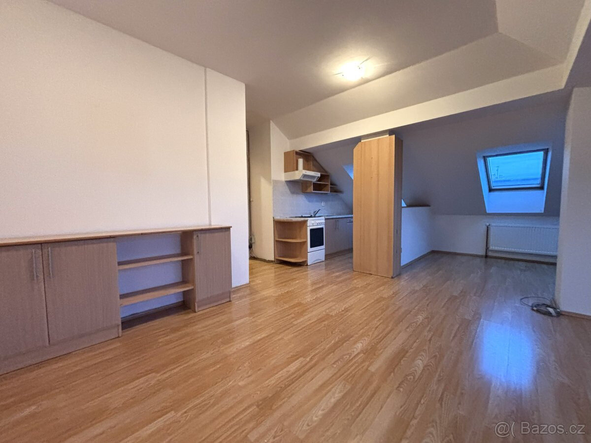 Pronájem bytu 2+kk, Krátká, Plzeň, 14.000,- Kč/měs, 65 m2 - 2