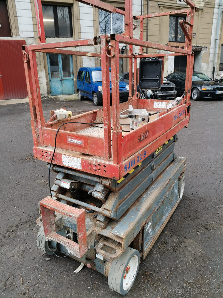 Nůžková zvedací plošina Skyjack 3219 5,8 m Nové baterie - 2
