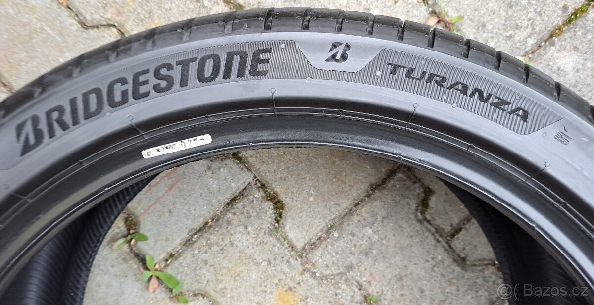 1x zánovni letní pneu Bridgestone 245/40 R19, 2024 - 2
