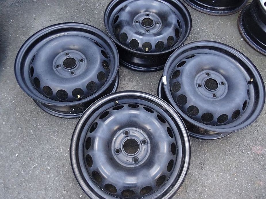 Plechové disky 15",rozteč 4x100,ET 35,šíře 4,5J, střed 54,1 - 2