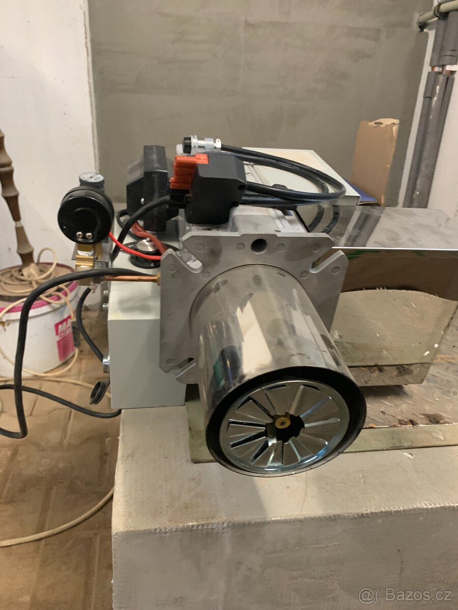 Prodám -použitý Hořák na olej - 2