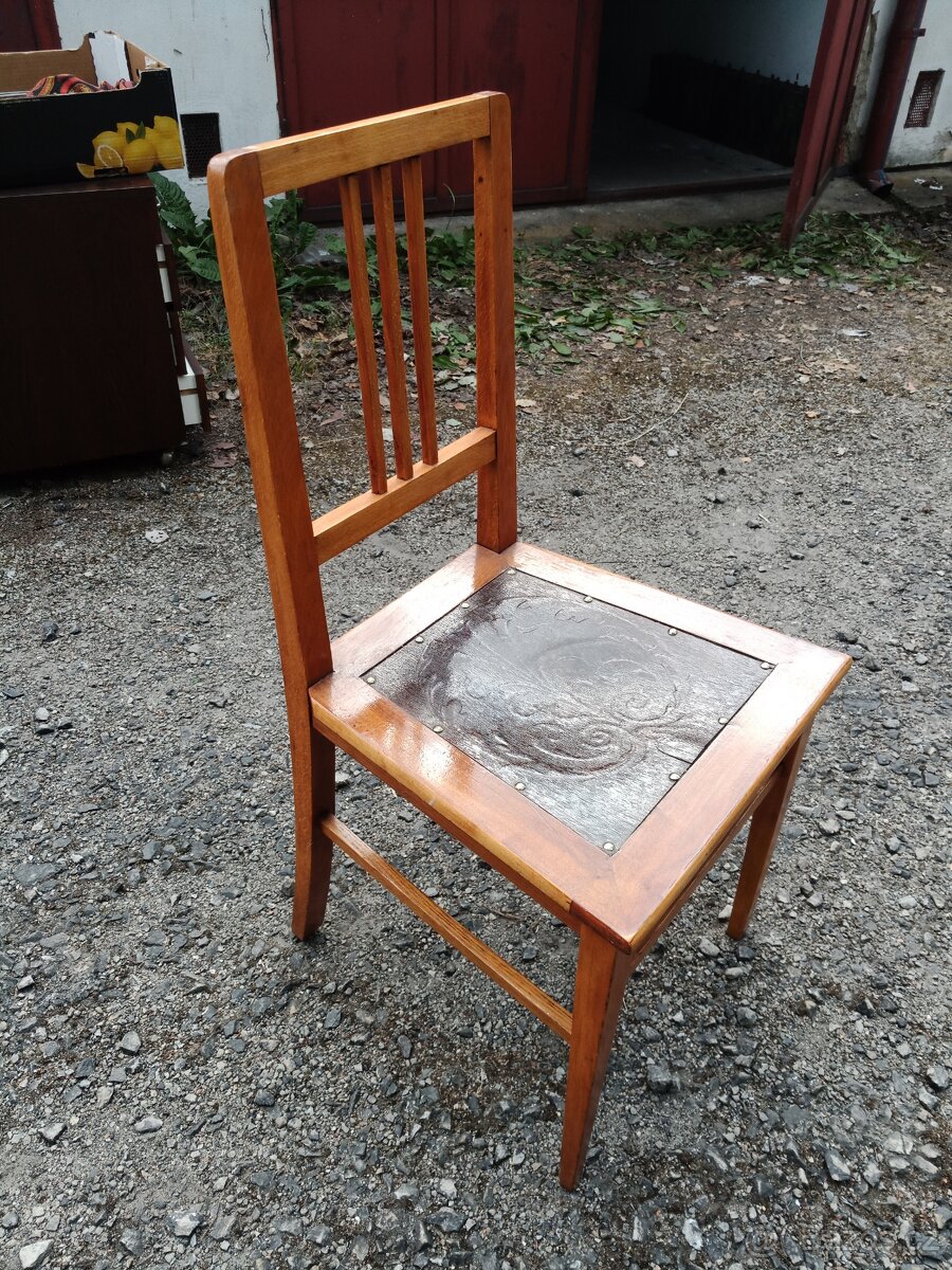 Starožitná židle - 2