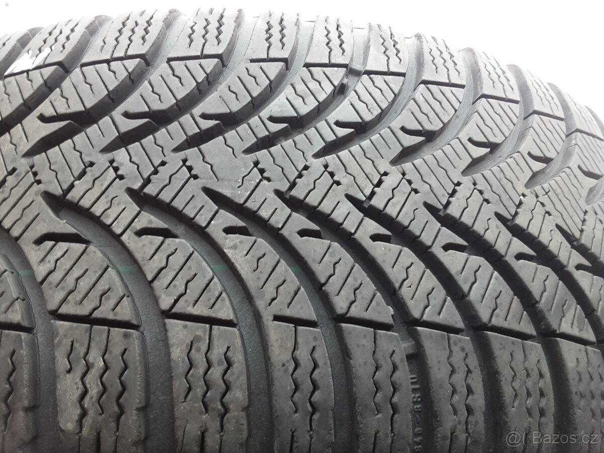 ZIMNÍ PNEU 225/40/18 a 235/40/18 2-4ks. R18 zima - 2