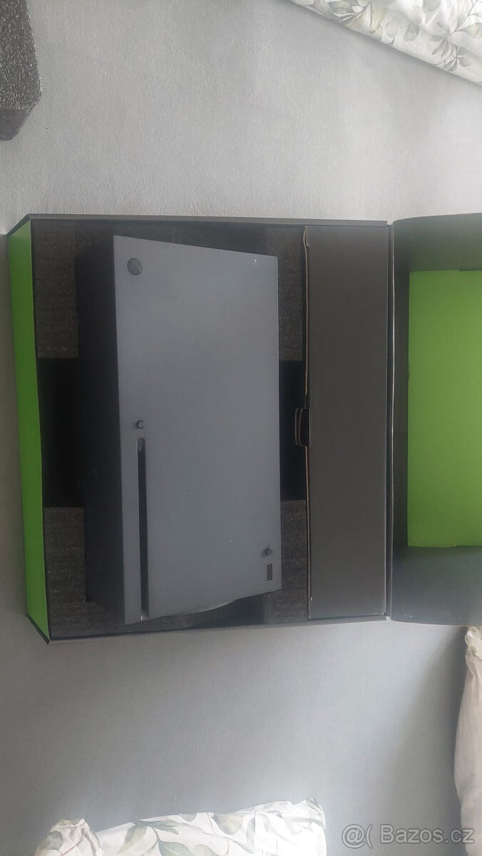 Xbox series x 1TB,ssd záruka 8/2026 - 2