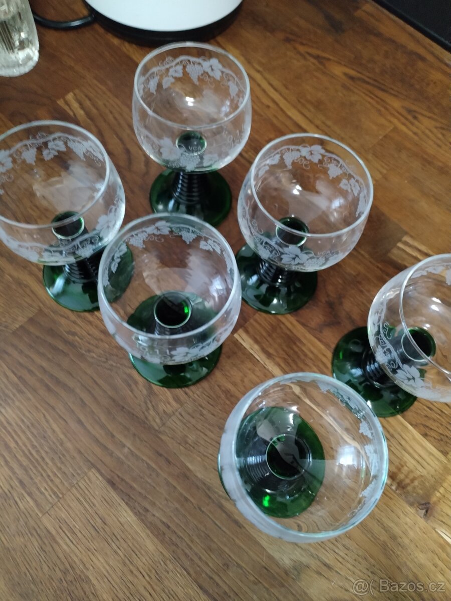 Skleničky na víno 6 kusů. - 2