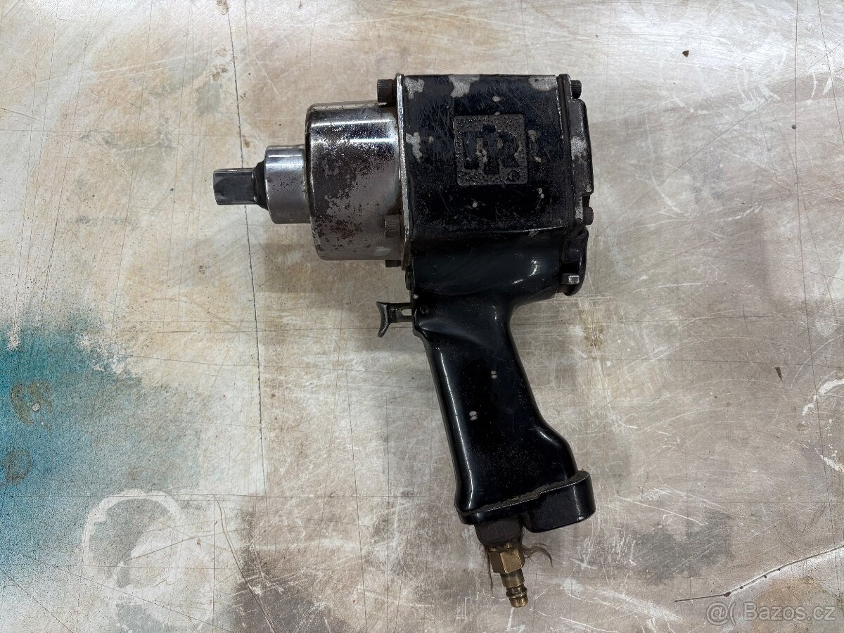 Rázový utahovák - 2