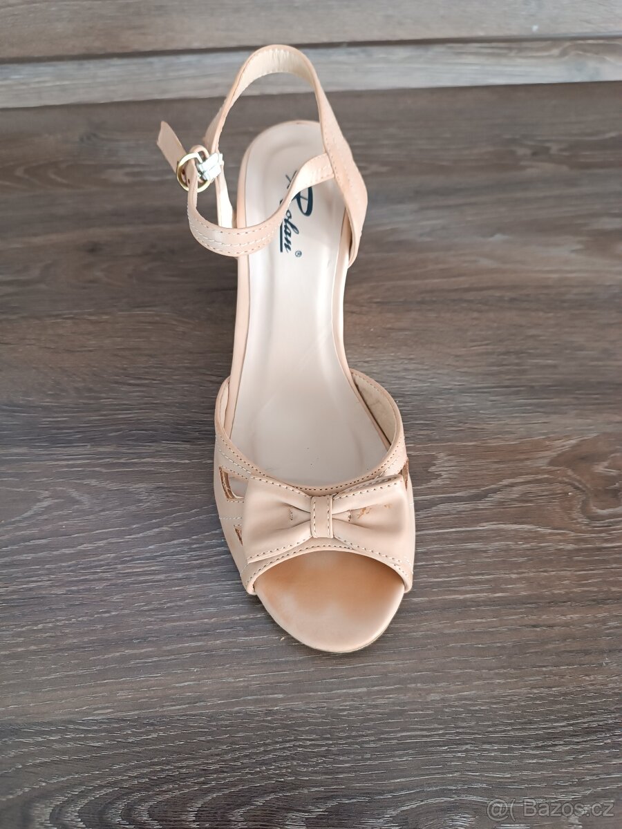 Dámské lodičky vel. 38 - 2