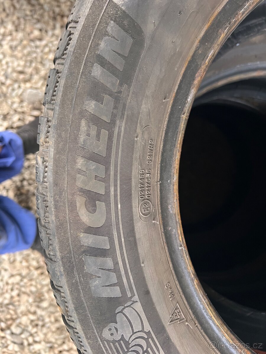 Zimní pneu 215/60 R16 - 2