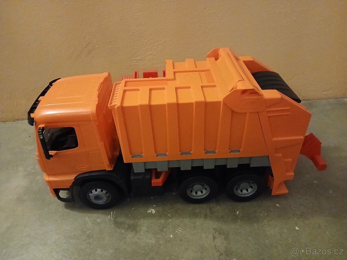 Lena mercedes popelářske auto - 2