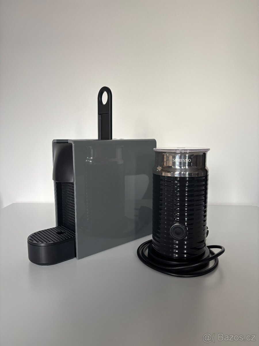 Kávovar a šlehač na mléko Nespresso - 2