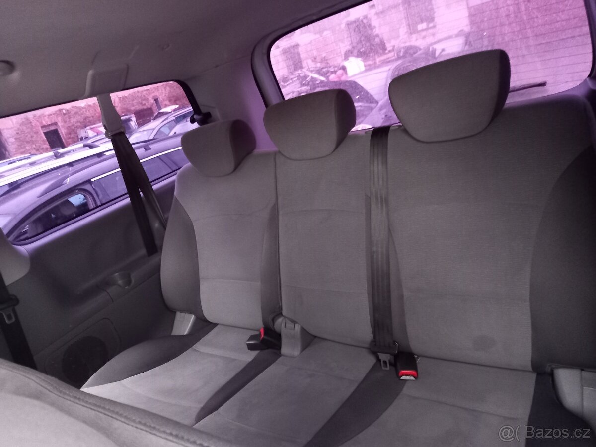 Hyundai H-1 R.V 2010 - 2