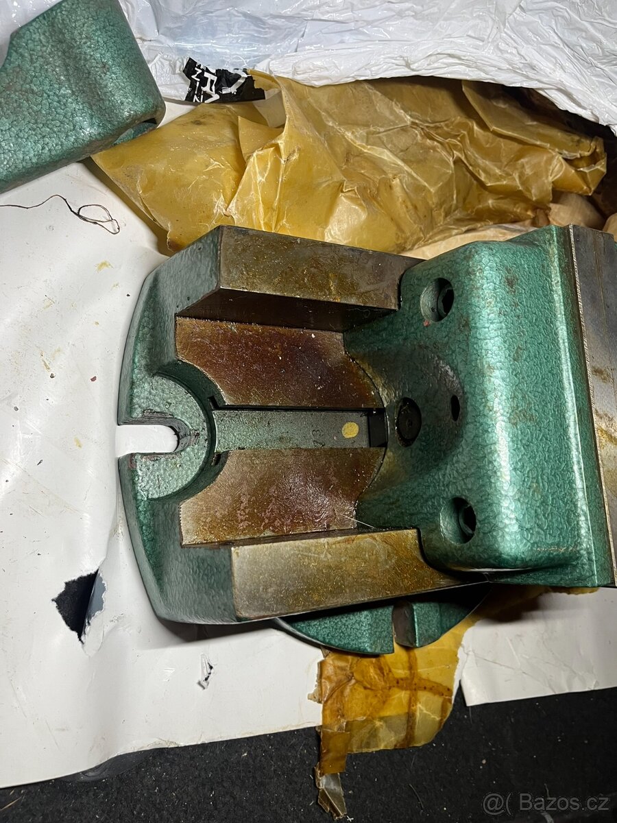 Strojní Svěrák 160mm nepoužitý - 2