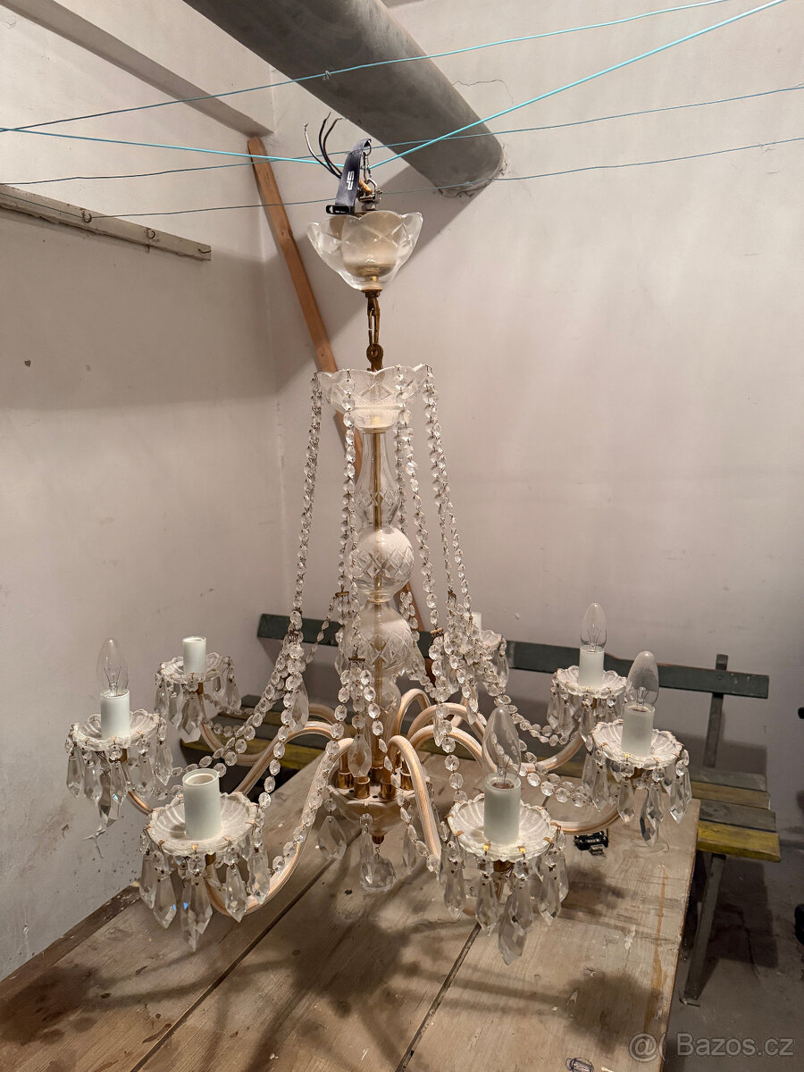 skleněný osmiramenný lustr - 2