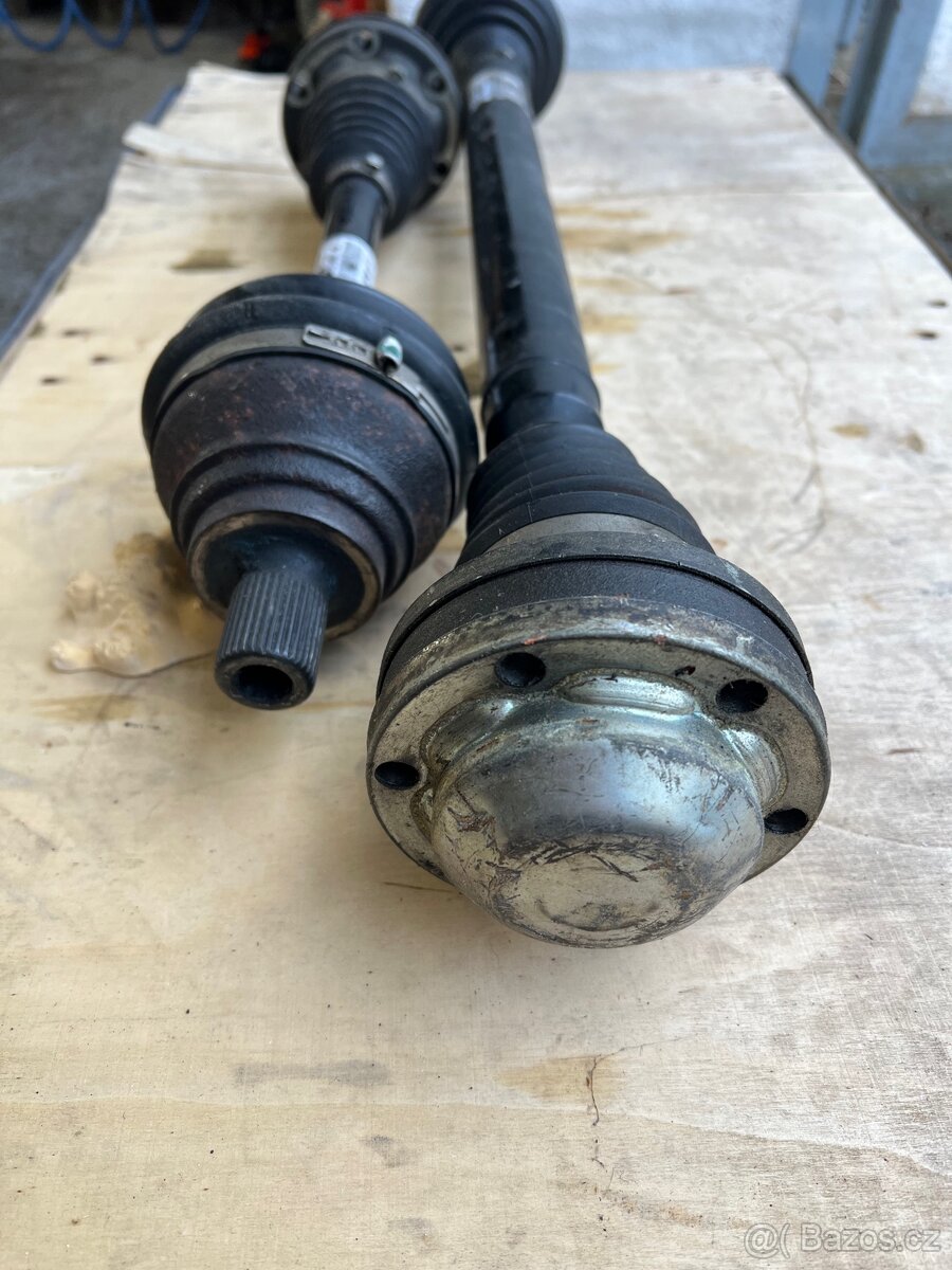 Poloosa práva + levá Octavia 2 - 2