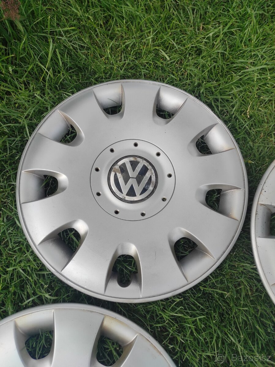 Sada 4 kusů poklic Volkswagen (15") - 2