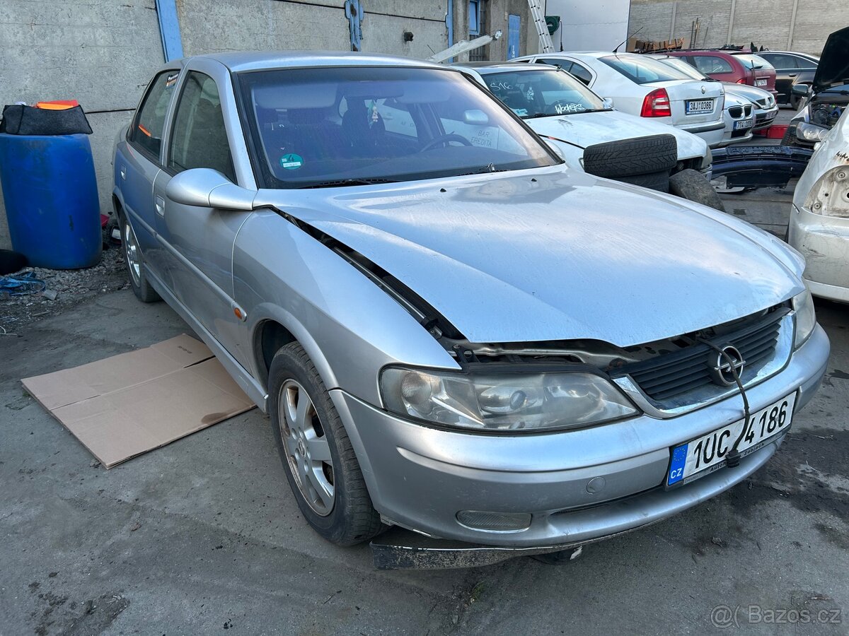 Opel Vectra B Díly - 2