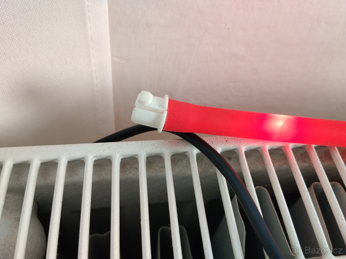 Svitici dobijeci obojek - 2