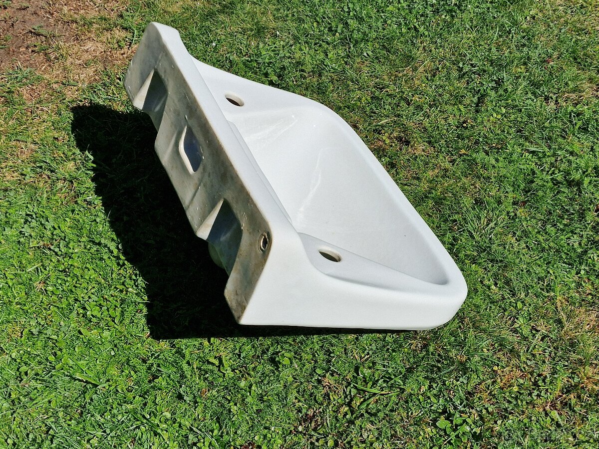 Nove umyvadlo - 2