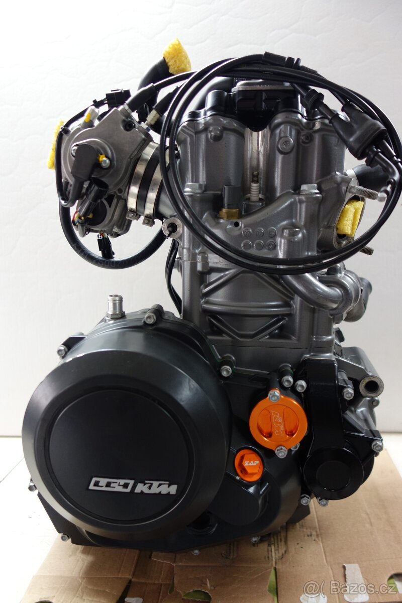 KTM LC4 690 - MOTOR - 2