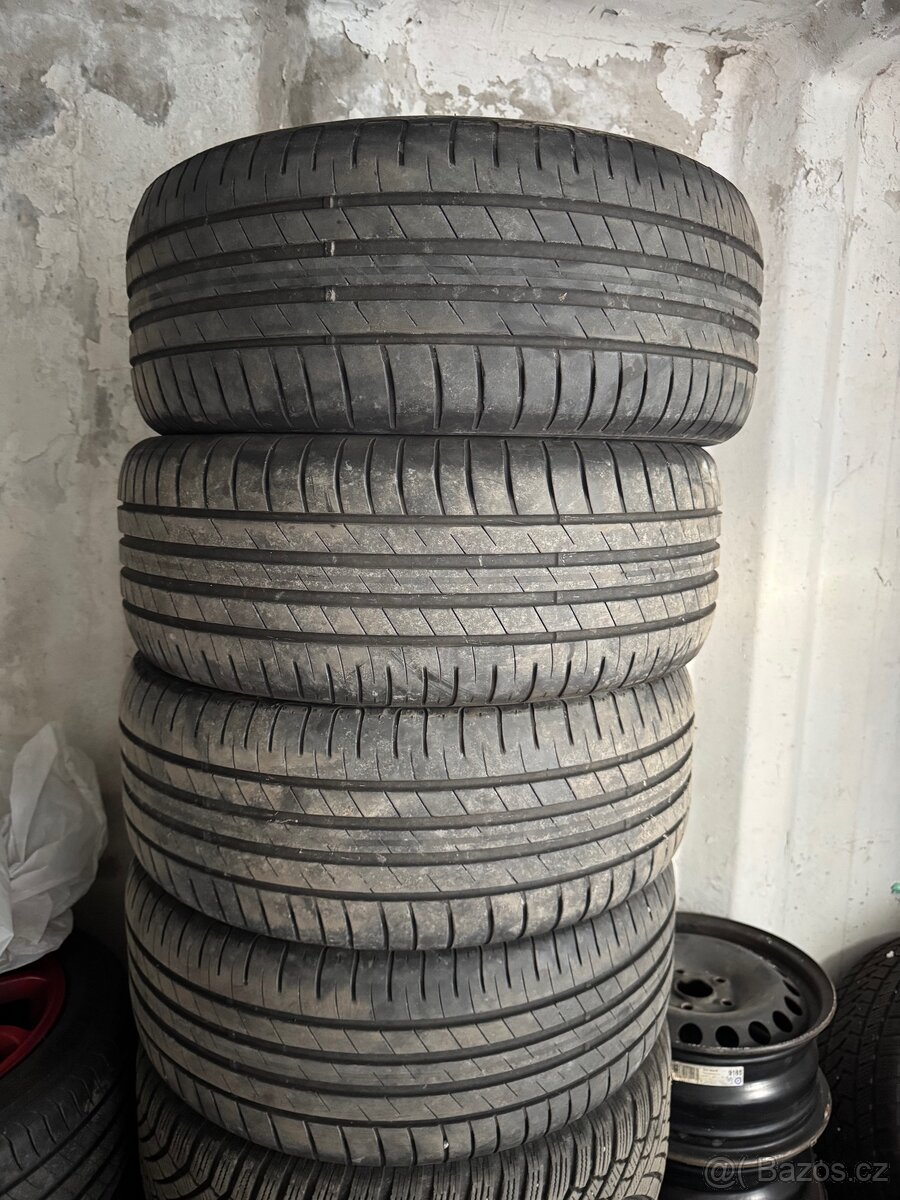 pneu GOOD YEAR 215/55 R16 97W - 2