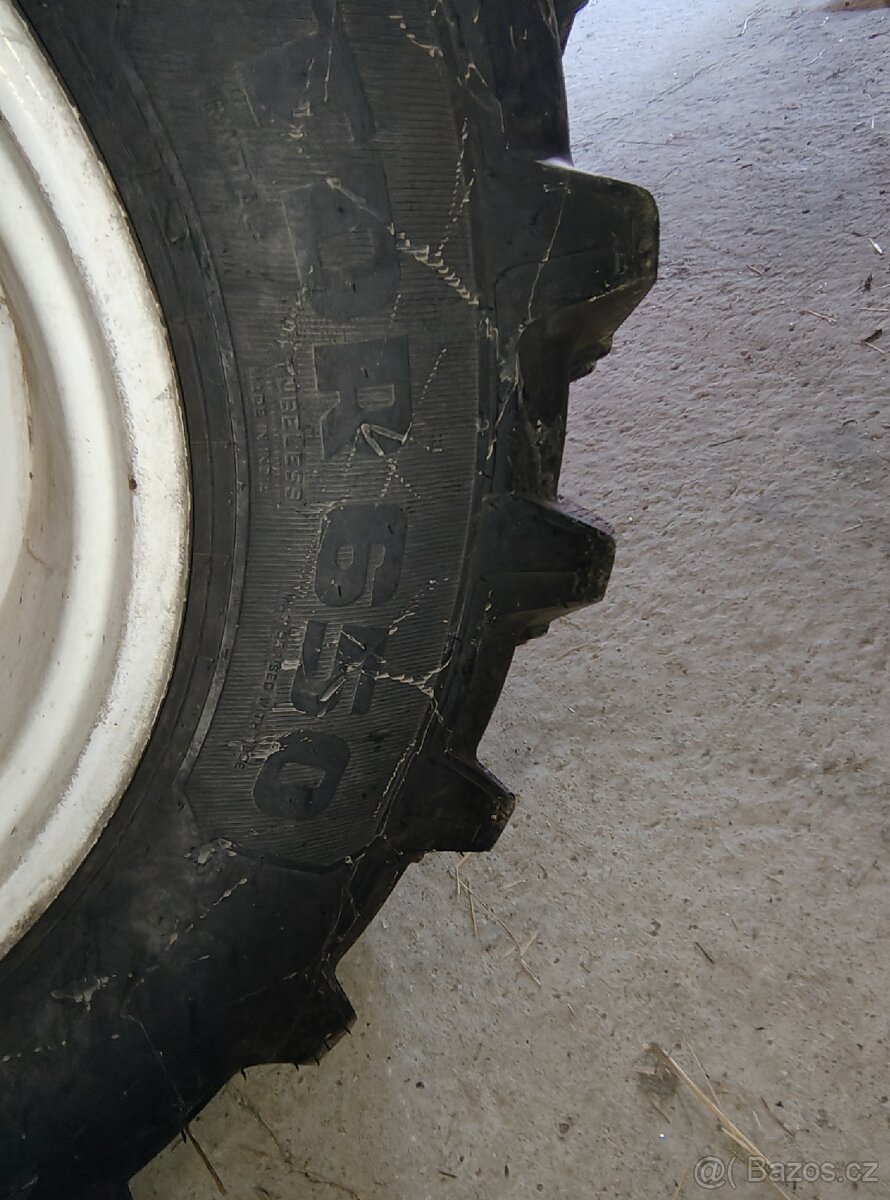 Pneu 480/65 R28 - 2