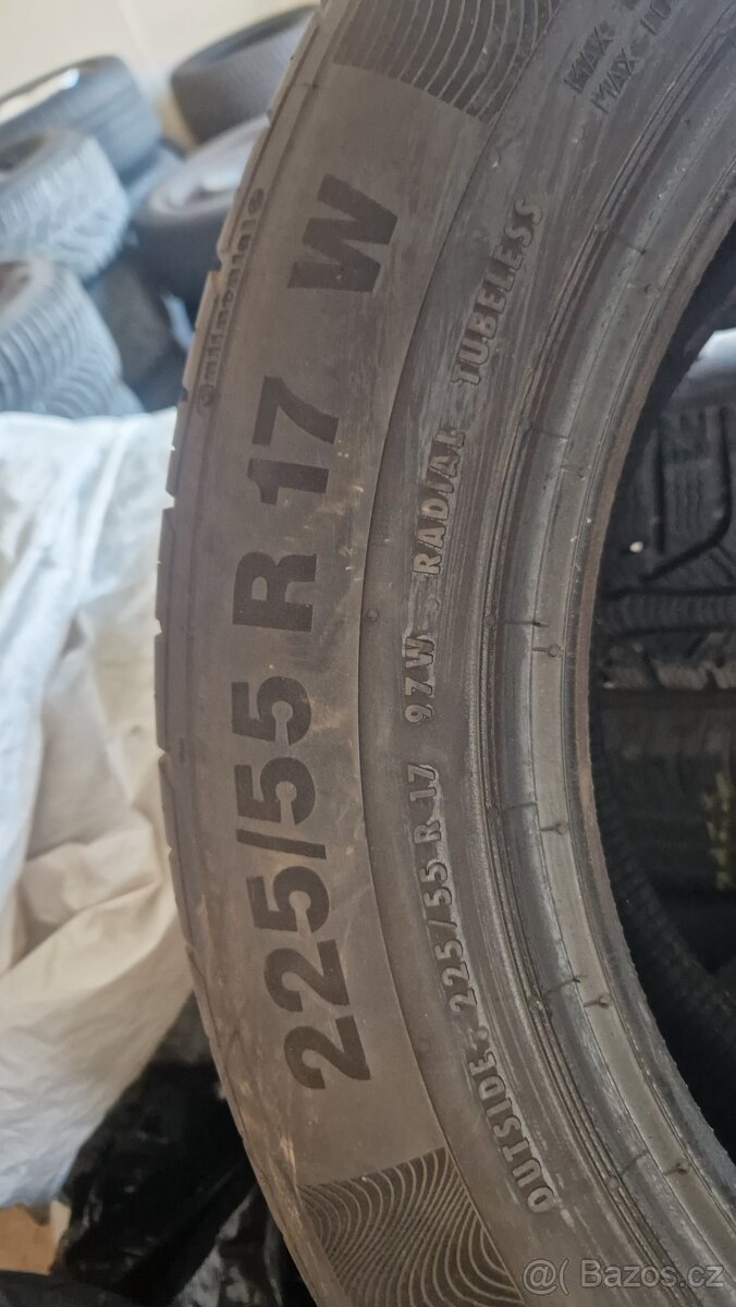 Continental 225/55 R17 - 2