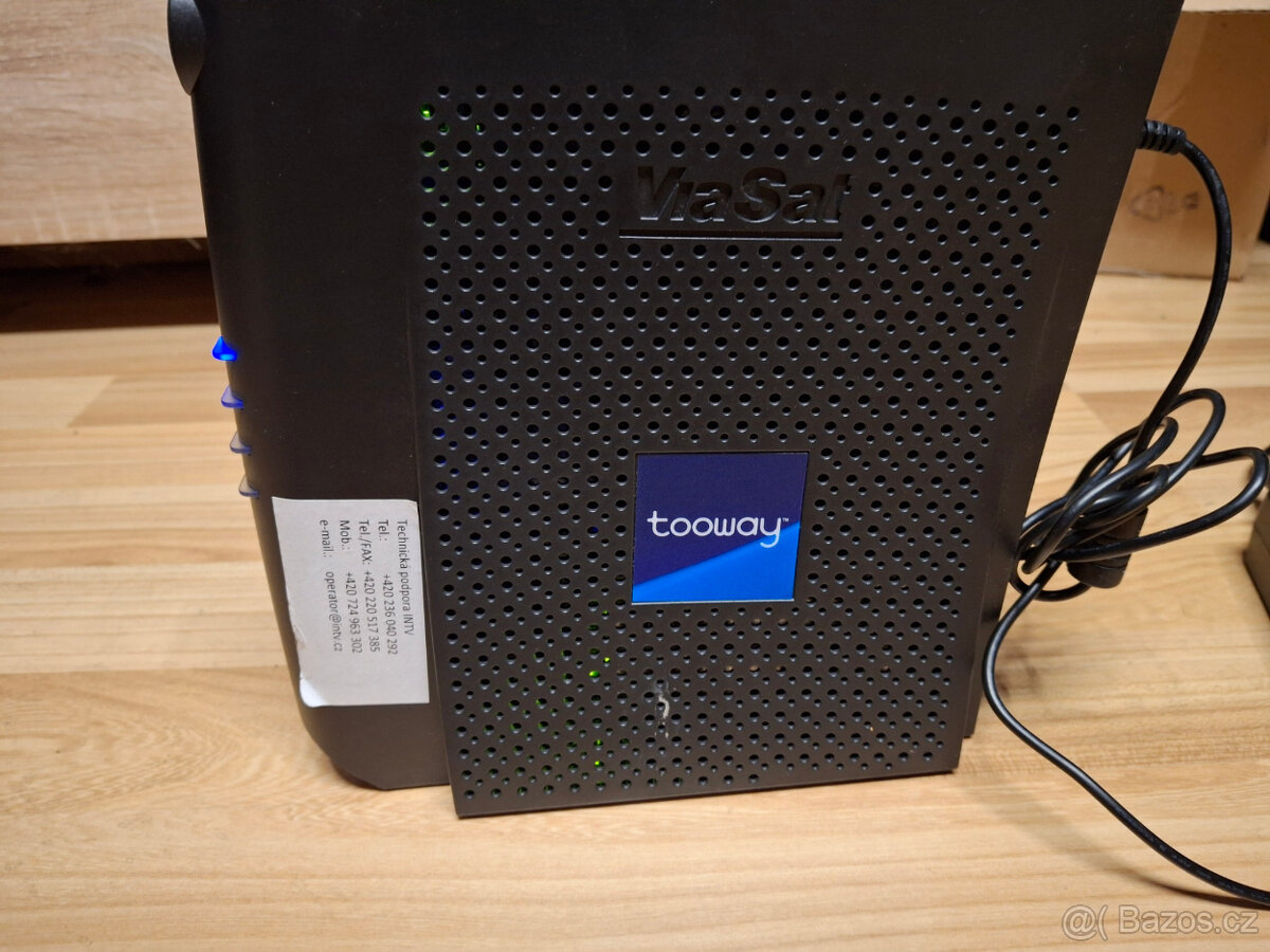 ViaSat RM4100 Surfbeam 2 - modem pro satelitní internet - 2