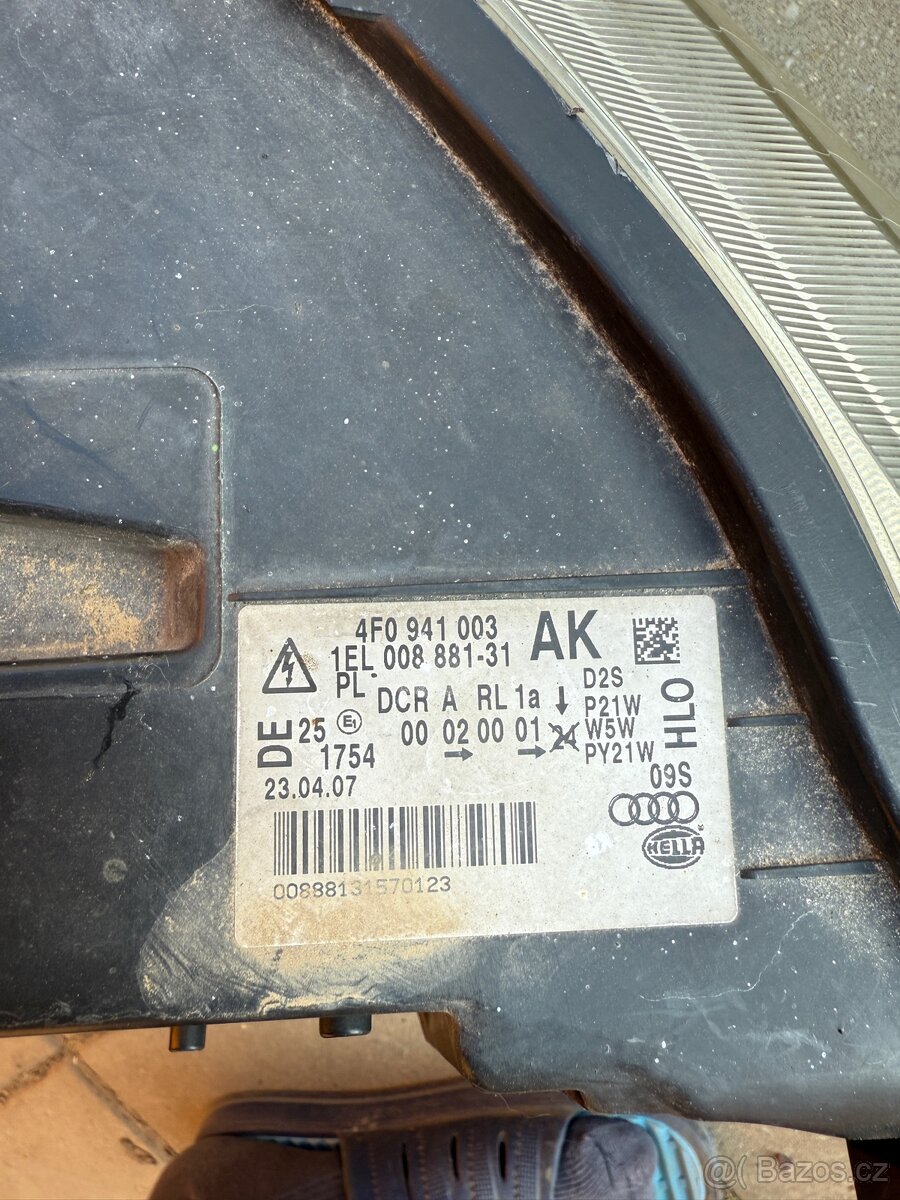 Přední levé světlo Audi a6 4f - 2