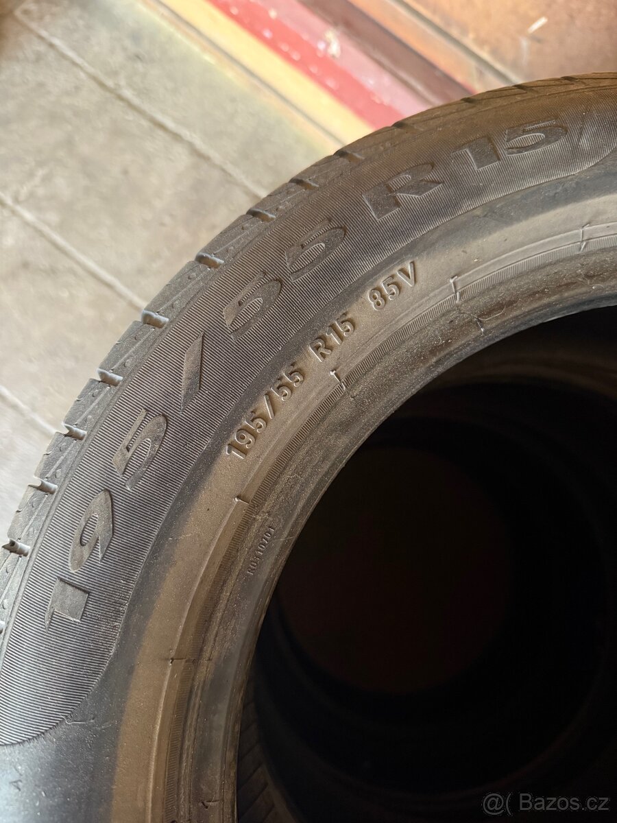 Pneu 195/55/R15 - 2