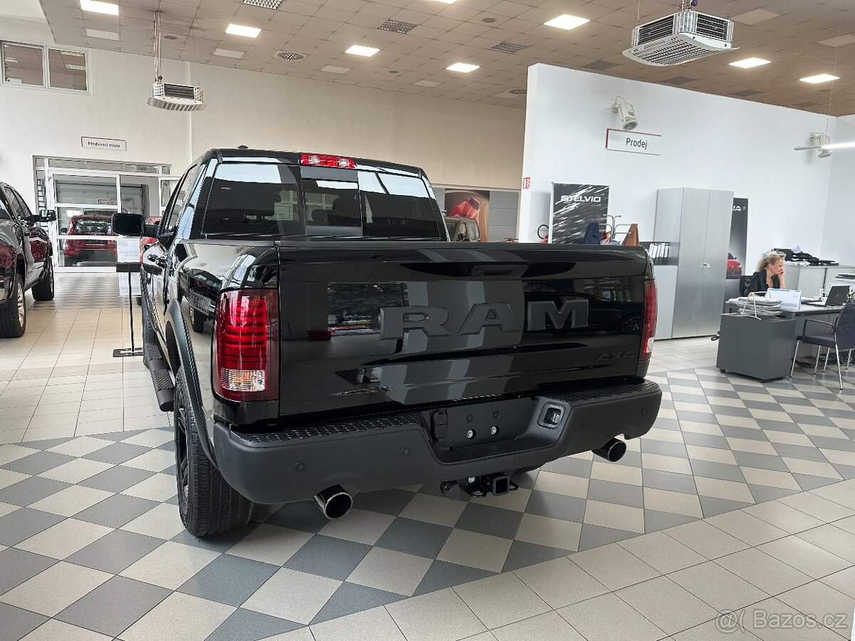 Dodge RAM 1500 classic WARLOCK 5,7hemi v8 - 2