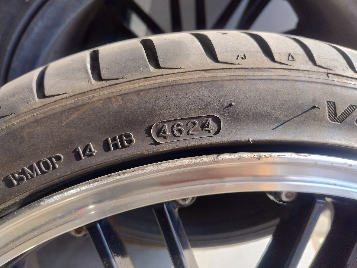 235/35 r19 - DOT 2024 - 2