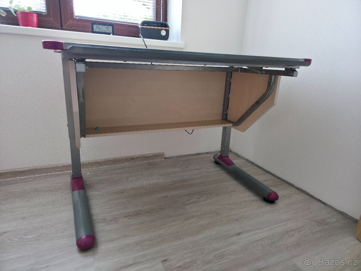 Rostoucí psací stul - 2