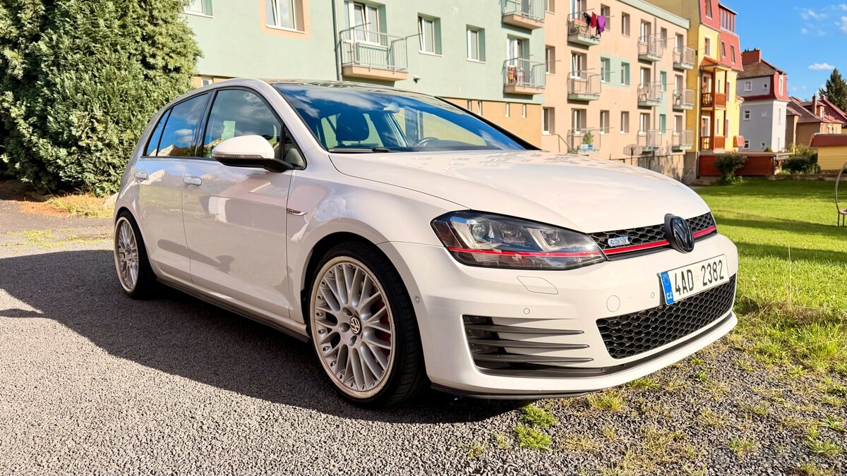 VW Golf VII GTi Performance - 2