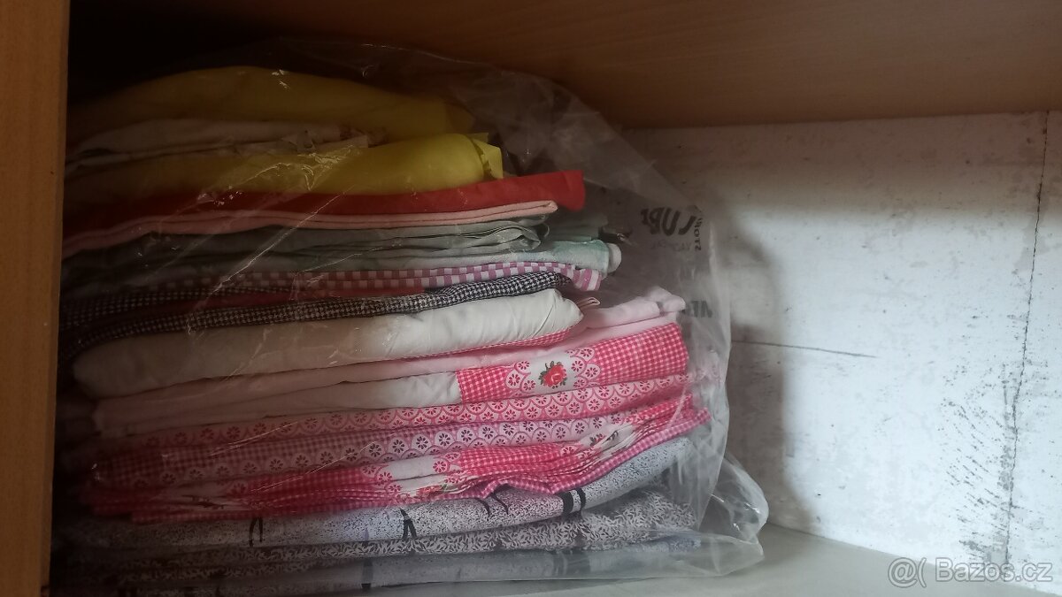Deky,záclony,povlečení,přehozy,ložní povlečení,závěsy,polštá - 2