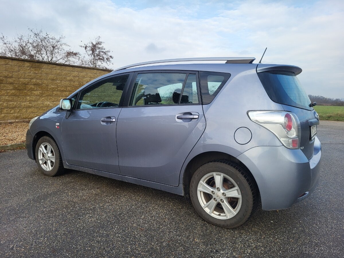 Toyota Verso 1.8i benzín, 108 kW, r. v. 2011 - 2