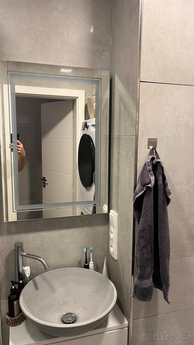 Zrcadlo s osvětlením - 2