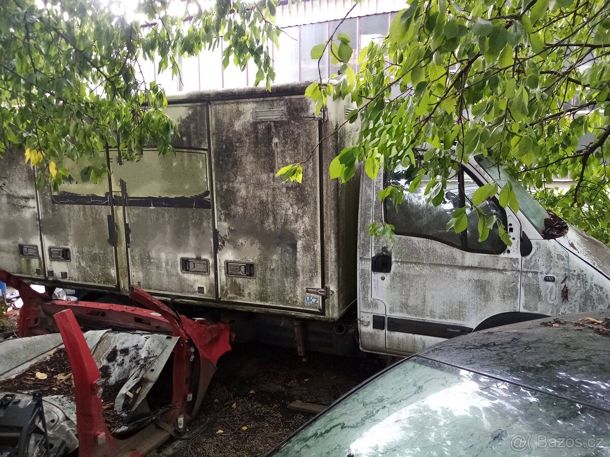 Renault MASCOTT - 2.8 TD , 78KW , 2001 , 8140-43 C - 2