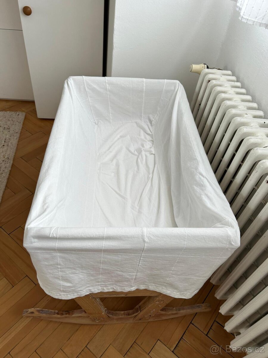 Dřevěná kolíbka - 2