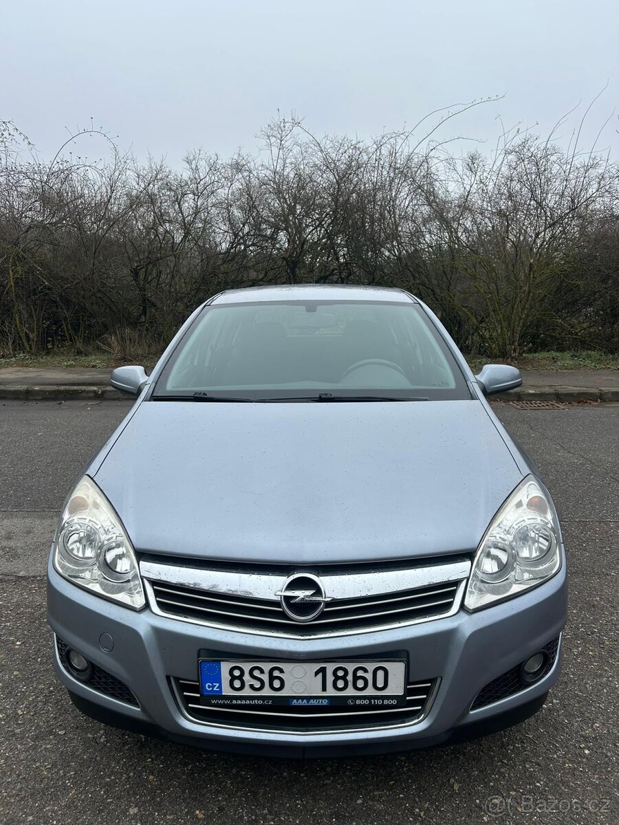 Opel Astra H 1.6 2008 - 2
